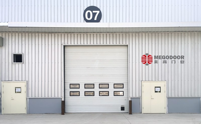 徐州電動(dòng)提升門(mén)安裝多少錢(qián)一平方米？插圖3